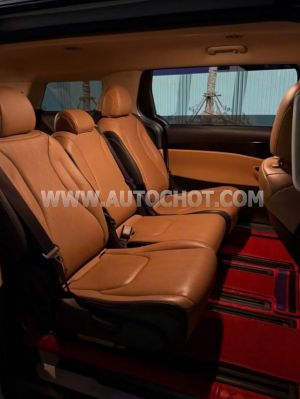 Xe Kia Carnival Luxury 2.2D 2024