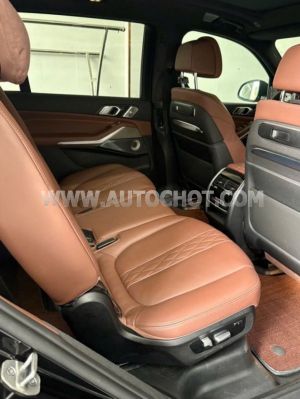 Xe BMW X7 xDrive40i 2023