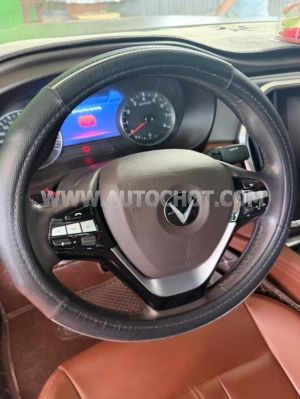 Xe VinFast Lux A 2.0 Premium 2.0 AT 2021