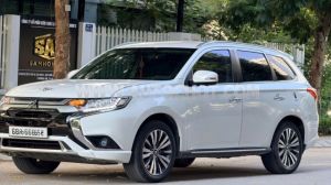 Xe Mitsubishi Outlander 2.0 CVT 2022