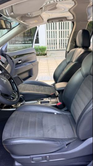 Xe Mitsubishi Outlander 2.0 CVT 2022