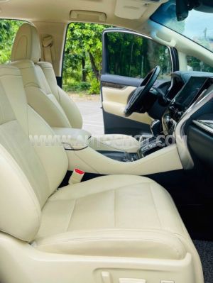 Xe Toyota Alphard Luxury Executive Lounge 2021
