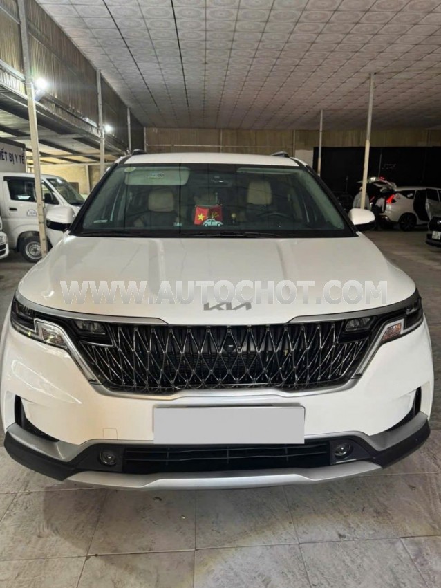 Xe Kia Carnival Luxury 2.2D 2024