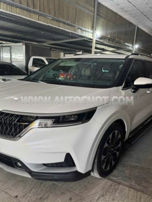 Xe Kia Carnival Luxury 2.2D 2024