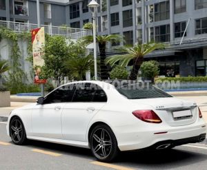 Xe Mercedes Benz E class E300 AMG 2020