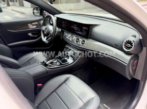 Xe Mercedes Benz E class E300 AMG 2020