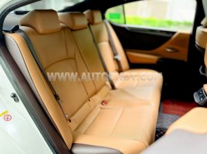 Xe Lexus ES 250 2018