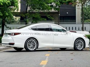 Xe Lexus ES 250 2018