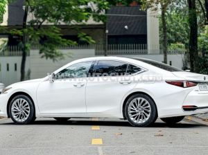 Xe Lexus ES 250 2018