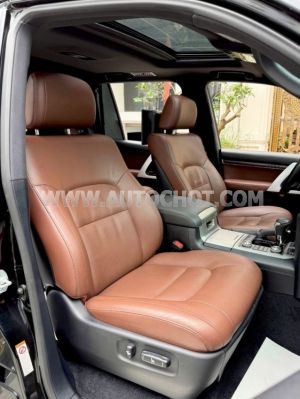 Xe Toyota Land Cruiser 5.7 V8 2016