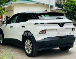 Xe VinFast VF6 Eco 2025