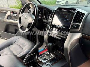 Xe Toyota Land Cruiser VX 4.6 V8 2014