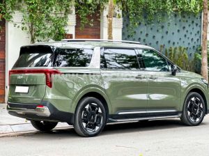 Xe Kia Carnival Signature 2.2D 2025