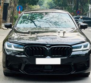 Xe BMW 5 Series 520i 2016