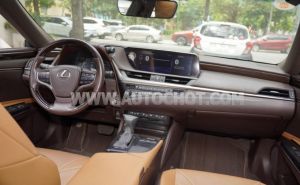 Xe Lexus ES 250 2018