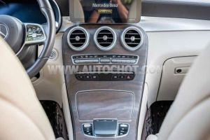 Xe Mercedes Benz GLC 200 4Matic 2020