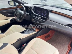 Xe Lexus ES 250 2022
