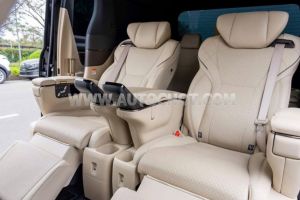 Xe Toyota Alphard HEV 2.5 AT 2025