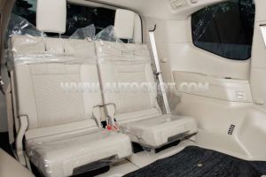 Xe Toyota Land Cruiser 3.5 V6 2024