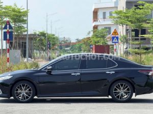 Xe Toyota Camry 2.0Q 2022