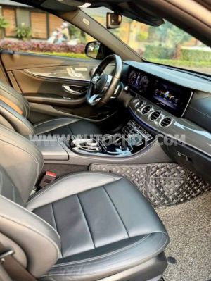 Xe Mercedes Benz E class E300 AMG 2019