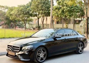Xe Mercedes Benz E class E300 AMG 2019
