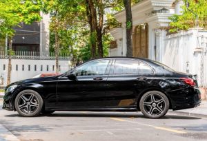 Xe Mercedes Benz C class C300 AMG 2021