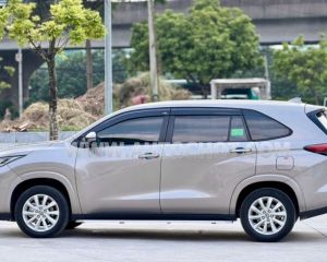 Xe Toyota Innova Cross 2.0V CVT 2025