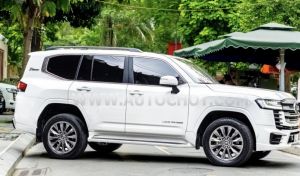 Xe Toyota Land Cruiser 3.5 V6 2024