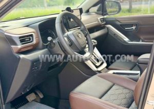 Xe Toyota Innova Cross 2.0V CVT 2025