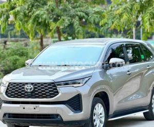 Xe Toyota Innova Cross 2.0V CVT 2025