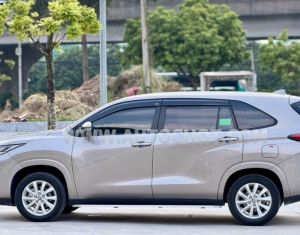 Xe Toyota Innova Cross 2.0V CVT 2025