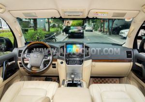 Xe Toyota Land Cruiser VX 4.6 V8 2016