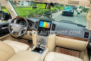 Xe Toyota Land Cruiser VX 4.6 V8 2016