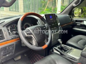 Xe Toyota Land Cruiser VX 4.6 V8 2016