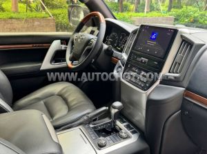 Xe Toyota Land Cruiser VX 4.6 V8 2016