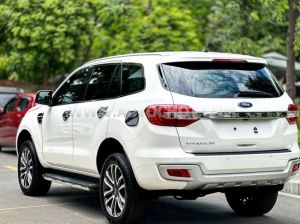 Xe Ford Everest Titanium 2.0L 4x2 AT 2022