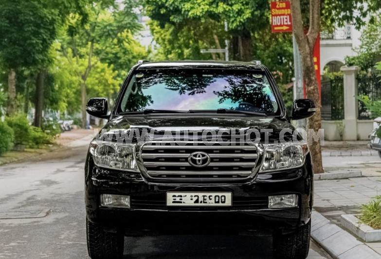 Toyota Land Cruiser VX 4.6 V8 2011