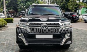 Xe Toyota Land Cruiser 4.6 V8 2020