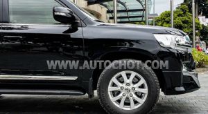 Xe Toyota Land Cruiser 4.6 V8 2020