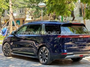Xe Kia Carnival Signature 2.2D 2024