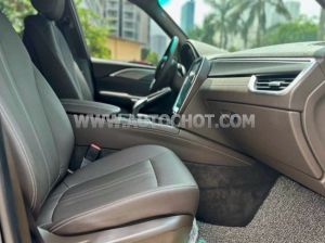 Xe VinFast Lux SA 2.0 Base 2.0 AT 2021