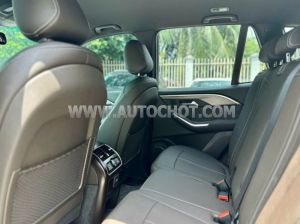 Xe VinFast Lux SA 2.0 Base 2.0 AT 2021