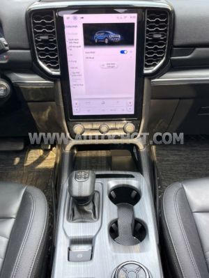 Xe Ford Everest Titanium Plus 2.0L 4x4 AT 2025