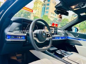 Xe BMW 7 Series 735i Pure Excellence 2023