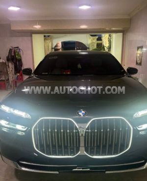 Xe BMW 7 Series 735i Pure Excellence 2023