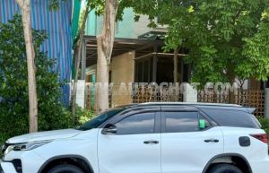 Xe Toyota Fortuner 2.4L 4x2 AT 2022