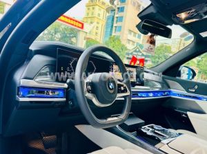 Xe BMW 7 Series 735i Pure Excellence 2023
