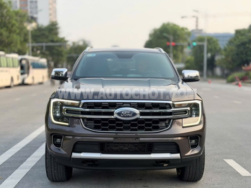 Xe Ford Everest Titanium 2.0L 4x2 AT 2022