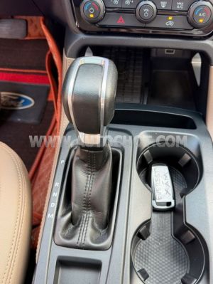 Xe Ford Everest Titanium 2.0L 4x2 AT 2022